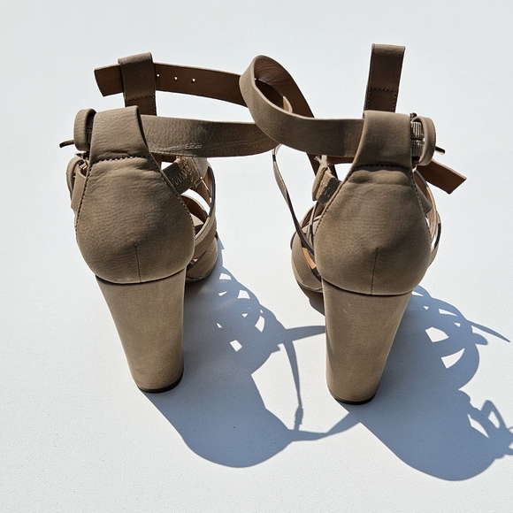 SIZE 6 Nude Muted Army Green Strappy Heels - Picture 5 of 12